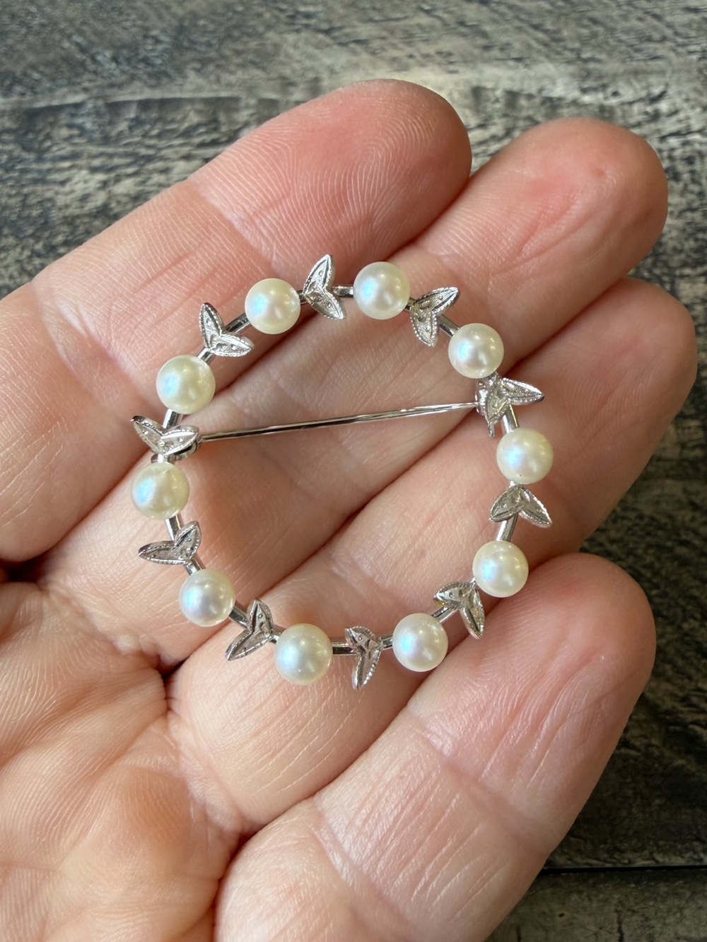 Vintage Sterling Silver & Freshwater Pearl Brooch